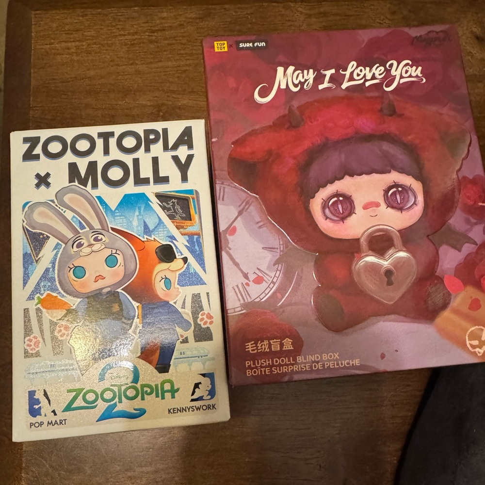 Disney Zootopia x Molly Action Figure Set - New in Box and “May I Love You” doll